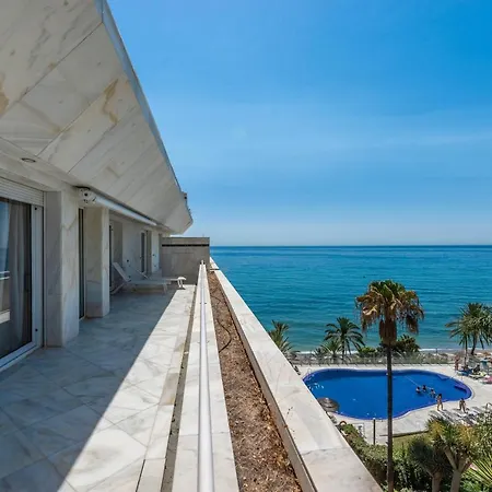 Centre 3 Bed Apt - Beachfront - Sea Views Appartement *
