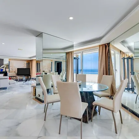 Appartement Centre 3 Bed Apt - Beachfront - Sea Views