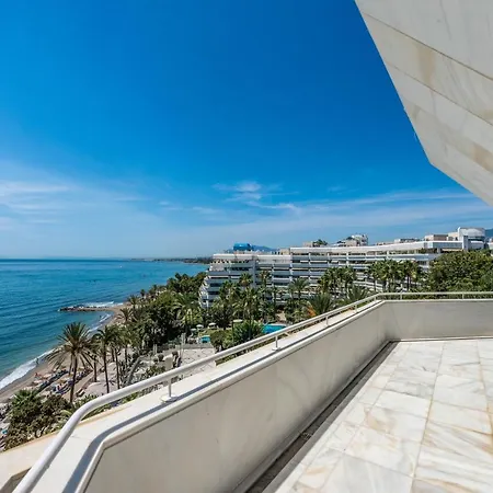 Appartement Centre 3 Bed Apt - Beachfront - Sea Views *